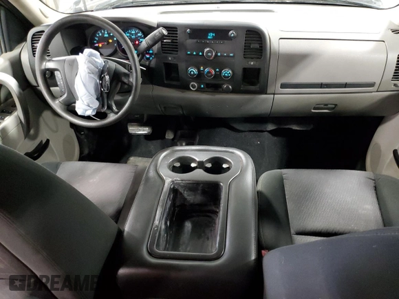2010 Chevrolet Silverado 1500 with VIN 1GCSKPE31AZ215902, listed as a Copart auction lot 46908275 with 135,645 mi miles and Salvage Title. Bid and sale history available at DreamBid. Image 8.