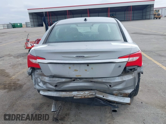 2014 Chrysler 200 Limited with VIN 1C3CCBCG6EN136043, listed as a IAAI auction lot 41974434 with 169,184 mi miles. Bid and sale history available at carsss.com. Image 17.
