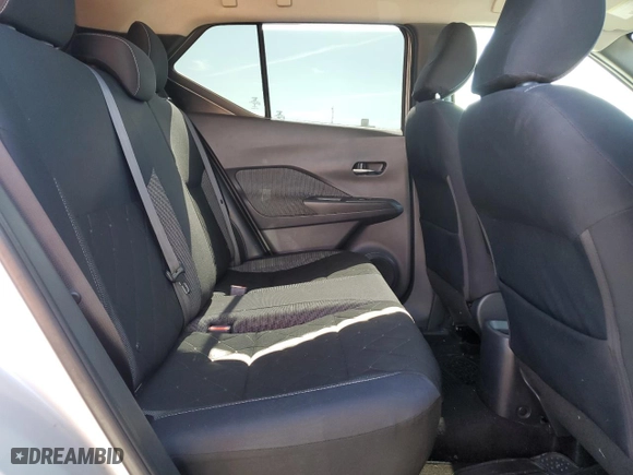 2018 Nissan Kicks SR with VIN 3N1CP5CU1JL510840, listed as a Copart auction lot 45712825 with 92,265 mi miles and Salvage Title. Bid and sale history available at carsss.com. Image 10.