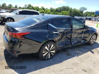 2021 Nissan Altima 2.5 SV with VIN 1N4BL4DV0MN353463, listed as a Copart auction lot 62291304 with 104,768 mi miles and Salvage Title. Bid and sale history available at carsss.com. Image 3.