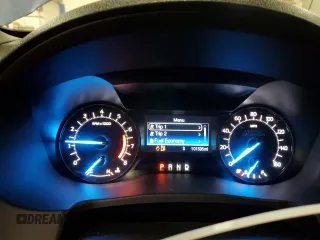 2019 Ford Police Interceptor Utility z VIN 1FM5K8AT2KGB15728, wystawiony jako Copart lot #47269075 z przebiegiem 101 595 mil mil oraz Czysty tytuł • Clean title. Historia ofert i sprzedaży dostępna na DreamBid. Obrazek 9.