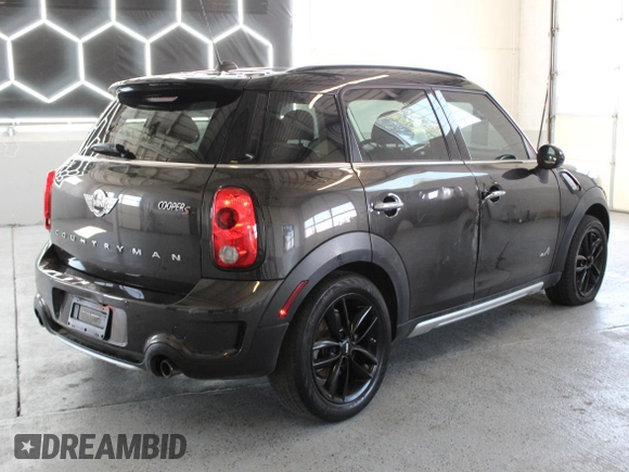 2016 MINI Countryman S z VIN WMWZC5C55GWU00997, wystawiony jako Copart lot #64326835 z przebiegiem 41 217 mil mil oraz Szkoda całkowita • Salvage title. Historia ofert i sprzedaży dostępna na DreamBid. Obrazek 3.
