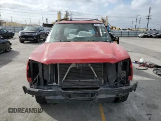 2002 Chevrolet Avalanche with VIN 3GNEC13T52G282702, listed as a Copart auction lot 62172665 with 184,024 mi miles and Salvage title. Bid and sale history available at DreamBid. Image 5.