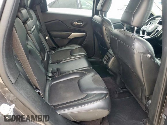 2018 Jeep Cherokee Latitude Plus с VIN 1C4PJLLB6JD621795, выставлен на аукционе Copart как лот 50989815 с пробегом 107 531 миль миль и Списание • Salvage title. История ставок и продаж доступна на DreamBid. Изображение 11.