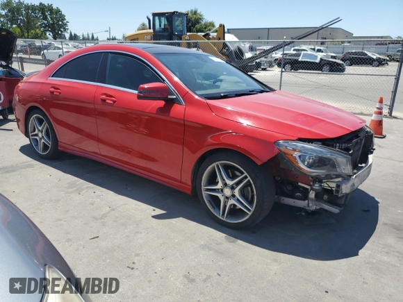 2014 Mercedes-Benz CLA 250 with VIN WDDSJ4EB1EN093666, listed as a Copart auction lot 61816735 with 134,771 mi miles and Salvage title. Bid and sale history available at DreamBid. Image 4.