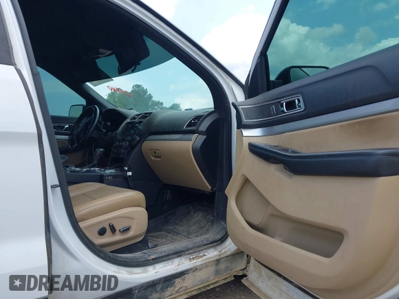 2017 Ford Explorer XLT with VIN 1FM5K8D88HGC80165, listed as a IAAI auction lot 42178307 with 234,035 mi miles and . Bid and sale history available at DreamBid. Image 5.
