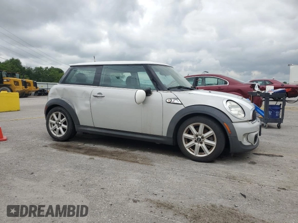 2011 MINI Hardtop S with VIN WMWSV3C57BTY14891, listed as a Copart auction lot 55833895 with 105,545 mi miles and Clean Title. Bid and sale history available at DreamBid. Image 4.