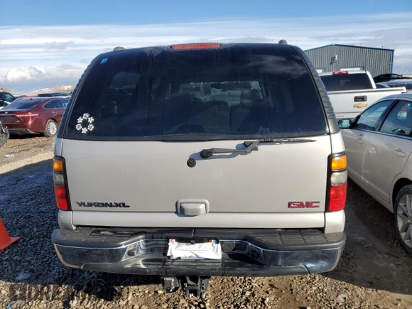 2004 GMC Yukon XL SLT with VIN 1GKEC16T24J120519, listed as a Copart auction lot 84963154 with 185,599 mi miles and Salvage Title. Bid and sale history available at carsss.com. Image 6.