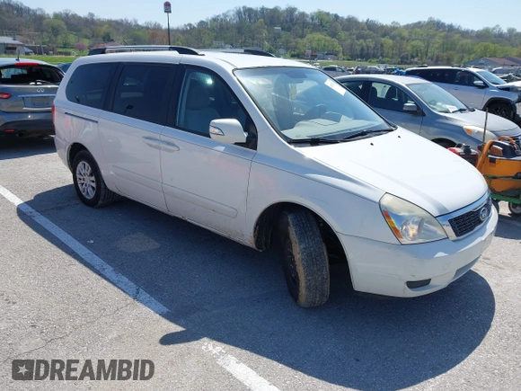 2011 Kia Sedona LX with VIN KNDMG4C79B6409885, listed as a IAAI auction lot 41971702 with 374,233 mi miles. Bid and sale history available at carsss.com. Image 1.