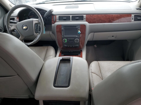 2013 Chevrolet Avalanche LTZ with VIN 3GNMCGE0XDG368091, listed as a Copart auction lot 73945984 with 0 mi miles and Salvage Title. Bid and sale history available at carsss.com. Image 8.