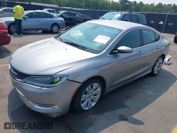 2015 Chrysler 200 Limited z VIN 1C3CCCAB5FN545827, wystawiony jako IAAI lot #42370385 z przebiegiem 134 318 mil mil oraz . Historia ofert i sprzedaży dostępna na DreamBid. Obrazek 2.