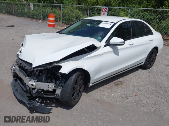2017 Mercedes-Benz C 300 с VIN 55SWF4JB4HU206451, выставлен на аукционе IAAI как лот 42094778 с пробегом 76 046 миль миль и . История ставок и продаж доступна на DreamBid. Изображение 18.