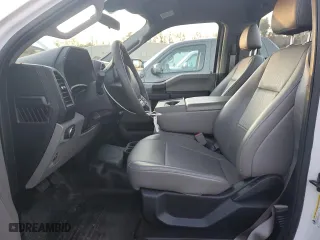 2019 Ford F-150 XL with VIN 1FTMF1CB1KKE30310, listed as a Copart auction lot 83669334 with 32,120 mi miles and Salvage Title. Bid and sale history available at carsss.com. Image 7.