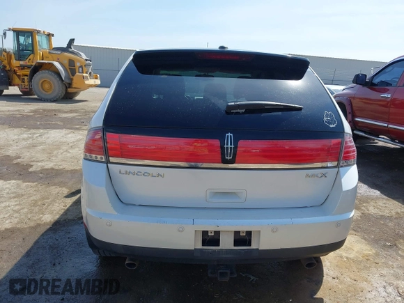 2010 Lincoln MKX with VIN 2LMDJ6JC7ABJ13051, listed as a IAAI auction lot 41888270 with 153,132 mi miles. Bid and sale history available at carsss.com. Image 16.