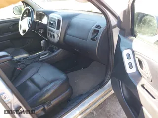 2007 Ford Escape Limited with VIN 1FMYU04197KA67054, listed as a IAAI auction lot 41665928 with 196,706 mi miles. Bid and sale history available at carsss.com. Image 5.