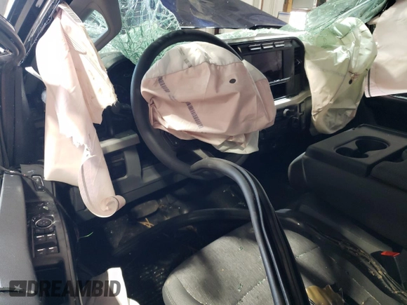 2024 Ford F-350 z VIN 1FT8W3BA3REE67230, wystawiony jako Copart lot #86899144 z przebiegiem Nie podano mil oraz Szkoda całkowita • Salvage title. Historia ofert i sprzedaży dostępna na DreamBid. Obrazek 8.