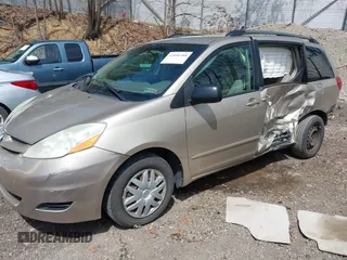 2006 Toyota Sienna CE with VIN 5TDZA23C16S428834, listed as a IAAI auction lot 42096488 with 123,032 mi miles. Bid and sale history available at carsss.com. Image 18.