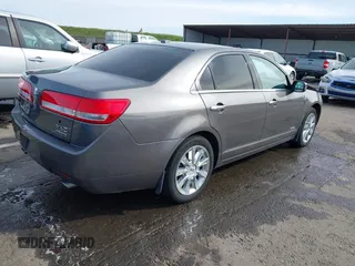 2011 Lincoln MKZ Hybrid with VIN 3LNDL2L39BR775289, listed as a IAAI auction lot 41834998 with 131,985 mi miles. Bid and sale history available at carsss.com. Image 4.