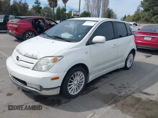 2004 Scion xA z VIN JTKKT624040068820, wystawiony jako IAAI lot #41698479 z przebiegiem 225 896 mil mil oraz . Historia ofert i sprzedaży dostępna na DreamBid. Obrazek 2.