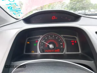 2007 Honda Civic Si z VIN 2HGFG21597H708735, wystawiony jako IAAI lot #42467956 z przebiegiem 242 345 mil mil oraz . Historia ofert i sprzedaży dostępna na DreamBid. Obrazek 7.