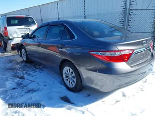 2015 Toyota Camry XLE with VIN 4T4BF1FK6FR465360, listed as a IAAI auction lot 41615471 with 166,584 mi miles. Bid and sale history available at carsss.com. Image 3.