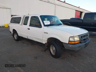 1998 Ford Ranger XL with VIN 1FTYR14C1WPB19694, listed as a IAAI auction lot 41033116 with 200,396 mi miles. Bid and sale history available at carsss.com. Image 1.