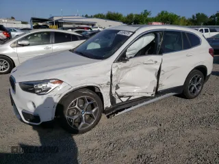 2019 BMW X1 xDrive28i z VIN WBXHT3C53K5L38424, wystawiony jako Copart lot #53584375 z przebiegiem Nie podano mil oraz Szkoda całkowita • Salvage title. Historia ofert i sprzedaży dostępna na DreamBid. Obrazek 1.