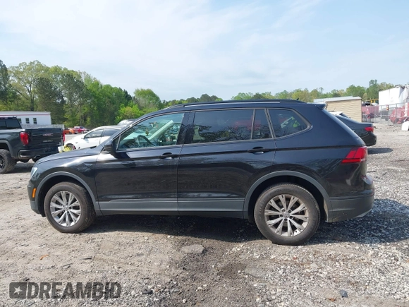 2020 Volkswagen Tiguan S z VIN 3VV1B7AX7LM058984, wystawiony jako IAAI lot #42045211 z przebiegiem 77 293 mil mil oraz . Historia ofert i sprzedaży dostępna na DreamBid. Obrazek 14.