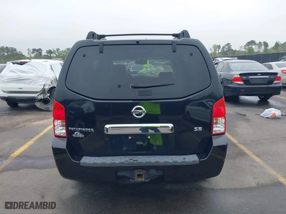 2005 Nissan Pathfinder LE with VIN 5N1AR18W35C742175, listed as a IAAI auction lot 41921815 with 203,973 mi miles. Bid and sale history available at carsss.com. Image 16.