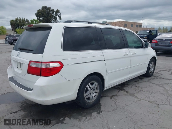 2006 Honda Odyssey EX-L with VIN 5FNRL38636B455489, listed as a IAAI auction lot 42068929 with 289,673 mi miles. Bid and sale history available at carsss.com. Image 4.