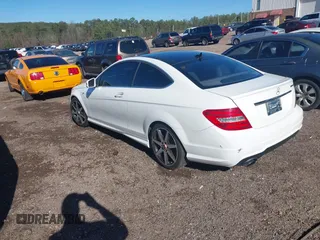 2015 Mercedes-Benz C-Class C 250 with VIN WDDGJ4HB3FG389019, listed as a IAAI auction lot 41220328 with 1 mi miles. Bid and sale history available at carsss.com. Image 3.