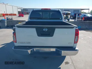 2019 Nissan Frontier SV z VIN 1N6AD0ER5KN734068, wystawiony jako IAAI lot #42238299 z przebiegiem 121 153 mil mil oraz . Historia ofert i sprzedaży dostępna na DreamBid. Obrazek 16.