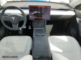 2021 Tesla Model Y Long Range with VIN 5YJYGDEEXMF268300, listed as a Copart auction lot 52196315 with 33,280 mi miles and Salvage Title. Bid and sale history available at carsss.com. Image 8.