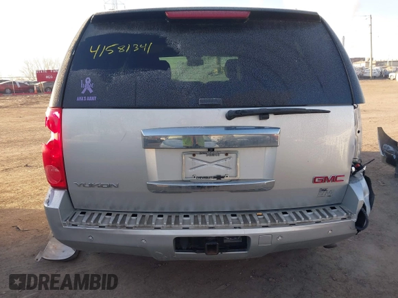 2014 GMC Yukon SLT with VIN 1GKS2CE00ER225071, listed as a IAAI auction lot 41581341 with 113,212 mi miles. Bid and sale history available at carsss.com. Image 17.