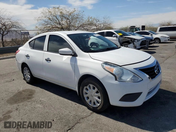 2016 Nissan Versa S z VIN 3N1CN7AP4GL884530, wystawiony jako Copart lot #50576085 z przebiegiem 79 627 mil mil oraz Szkoda całkowita • Salvage title. Historia ofert i sprzedaży dostępna na DreamBid. Obrazek 4.