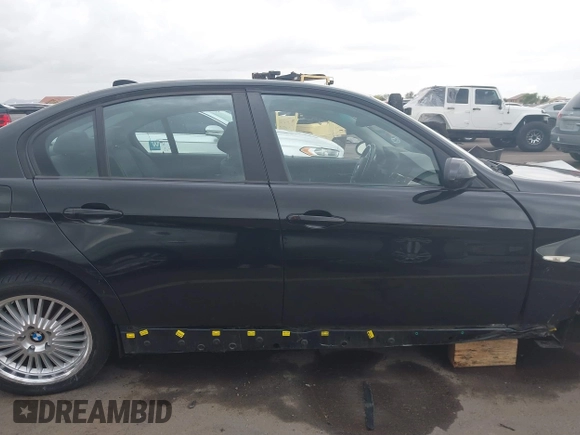 2008 BMW 3 Series 328i with VIN WBAVC53588F009312, listed as a IAAI auction lot 42180567 with 87,939 mi miles and . Bid and sale history available at DreamBid. Image 14.