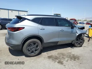 2024 Chevrolet Blazer LT z VIN 3GNKBDRS2RS162790, wystawiony jako Copart lot #65493214 z przebiegiem 4 240 mil mil oraz Szkoda całkowita • Salvage title. Historia ofert i sprzedaży dostępna na DreamBid. Obrazek 3.