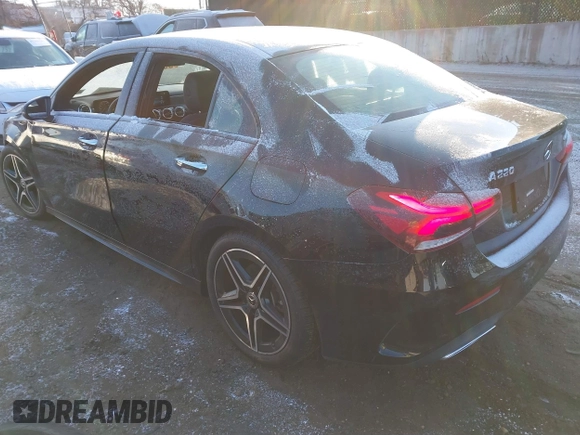 2022 Mercedes-Benz A 220 with VIN W1K3G4FB5NJ334508, listed as a IAAI auction lot 41305437 with 29,952 mi miles and . Bid and sale history available at DreamBid. Image 3.