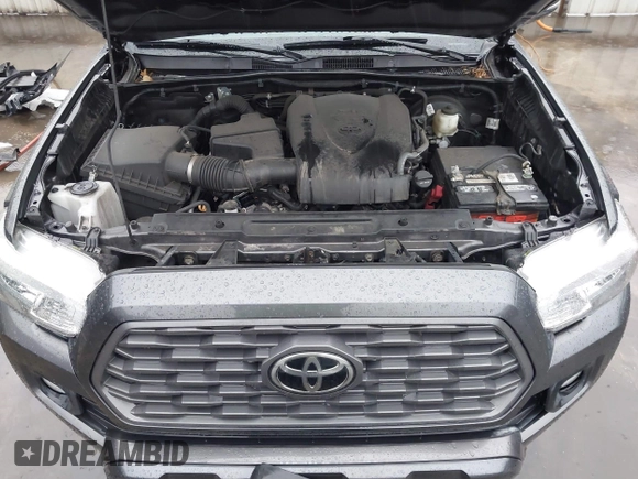 2020 Toyota Tacoma SR5 with VIN 5TFCZ5AN1LX227753, listed as a IAAI auction lot 41543939 with 35,860 mi miles and . Bid and sale history available at DreamBid. Image 10.