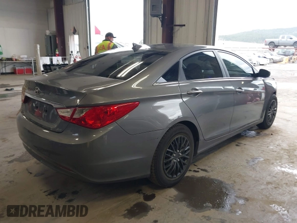 2013 Hyundai Sonata GLS with VIN 5NPEB4AC8DH596046, listed as a IAAI auction lot 41872932 with 125,899 mi miles and . Bid and sale history available at DreamBid. Image 4.