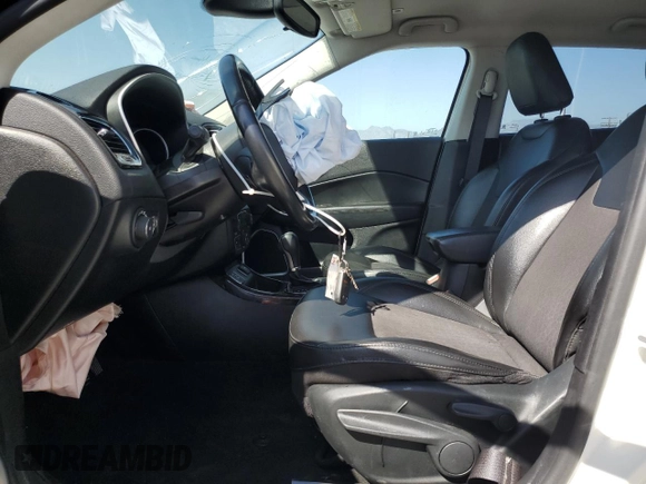 2019 Jeep Compass Altitude with VIN 3C4NJCBB4KT833213, listed as a Copart auction lot 57519955 with 82,738 mi miles and Salvage title. Bid and sale history available at DreamBid. Image 7.