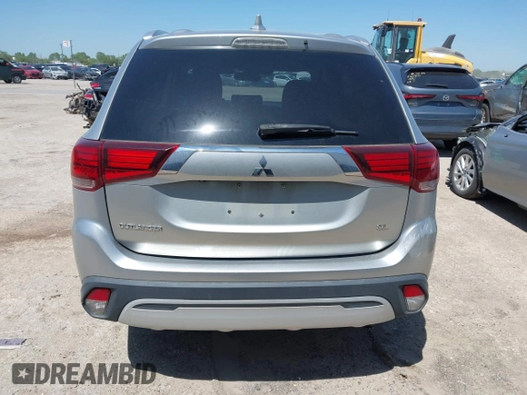 2020 Mitsubishi Outlander SE z VIN JA4AD3A30LZ029043, wystawiony jako IAAI lot #41976692 z przebiegiem 98 536 mil mil oraz . Historia ofert i sprzedaży dostępna na DreamBid. Obrazek 16.