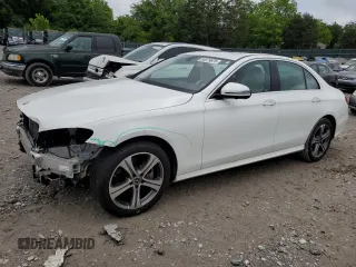 2019 Mercedes-Benz E 300 z VIN WDDZF4KBXKA489277, wystawiony jako Copart lot #58079675 z przebiegiem 75 384 mil mil oraz Szkoda całkowita • Salvage title. Historia ofert i sprzedaży dostępna na DreamBid. Obrazek 1.