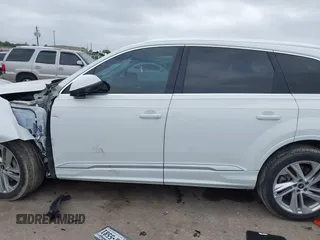 2021 Audi Q7 Premium Plus with VIN WA1LXAF71MD013285, listed as a IAAI auction lot 41962332 with 81,746 mi miles and . Bid and sale history available at DreamBid. Image 14.