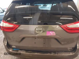 2017 Toyota Sienna XLE Auto Access Seat с VIN 5TDYZ3DC6HS801037, выставлен на аукционе IAAI как лот 41098091 с пробегом 180 674 миль миль и . История ставок и продаж доступна на DreamBid. Изображение 6.