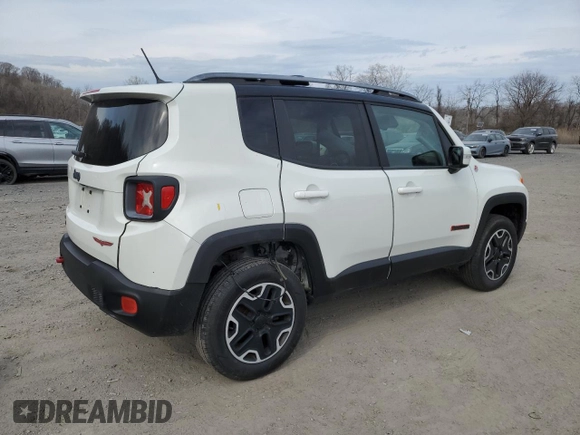 2015 Jeep Renegade Trailhawk with VIN ZACCJBCT0FPB53582, listed as a Copart auction lot 53360135 with Not Provided miles and Salvage Title. Bid and sale history available at DreamBid. Image 3.