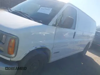 2000 Chevrolet City Express Cargo z VIN 1GCFG15W2Y1133504, wystawiony jako IAAI lot #41673541 z przebiegiem 167 849 mil mil oraz . Historia ofert i sprzedaży dostępna na DreamBid. Obrazek 6.