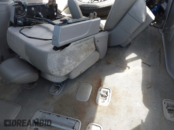 2001 Honda Odyssey EX z VIN 2HKRL18661H597205, wystawiony jako IAAI lot #41838509 z przebiegiem 317 084 mil mil oraz . Historia ofert i sprzedaży dostępna na DreamBid. Obrazek 8.