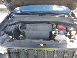 2020 Jeep Renegade Latitude with VIN ZACNJABB5LPL87163, listed as a IAAI auction lot 40948221 with 118,125 mi miles and . Bid and sale history available at DreamBid. Image 10.