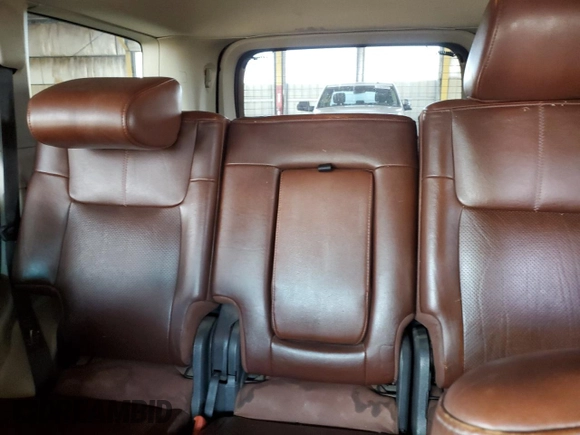 2006 Jeep Commander Limited с VIN 1J8HH58296C293945, выставлен на аукционе Copart как лот 51489415 с пробегом 172 704 миль миль и Чистый • Clean title. История ставок и продаж доступна на DreamBid. Изображение 10.